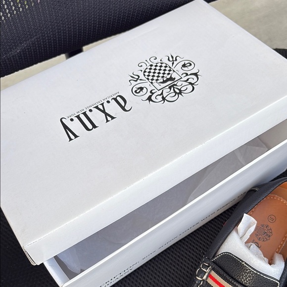 A.X.N.Y. American Exchange Black and Red Loafers with Stylish Band - Picture 4 of 5